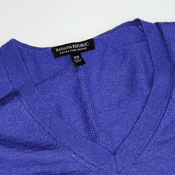 Banana Republic XS Extra Fine Merino 100% Washable VNeck - Picture 2 of 4